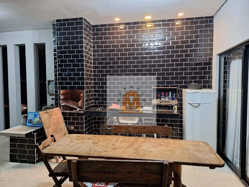 Foto 7 de Sobrado com 3 quartos à venda, 1980m2 em Condomínio Parque Vale dos Lagos, Jacarei - SP