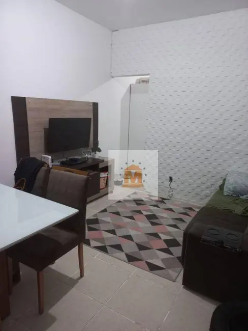 Foto 1 de Casa com 2 quartos à venda, 150m2 em Vila Zezé, Jacarei - SP