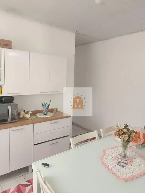 Foto 1 de Casa com 2 quartos à venda, 190m2 em Vila Formosa, Jacarei - SP