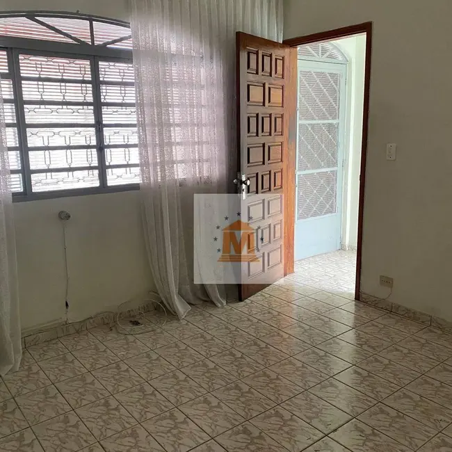 Foto 2 de Casa com 2 quartos à venda, 150m2 em Jardim das Indústrias, Jacarei - SP