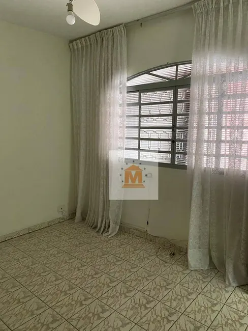 Foto 3 de Casa com 2 quartos à venda, 150m2 em Jardim das Indústrias, Jacarei - SP