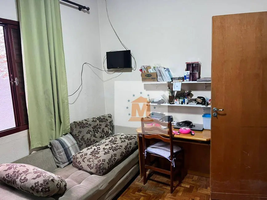 Foto 7 de Casa com 4 quartos à venda, 150m2 em Jardim Esper, Jacarei - SP