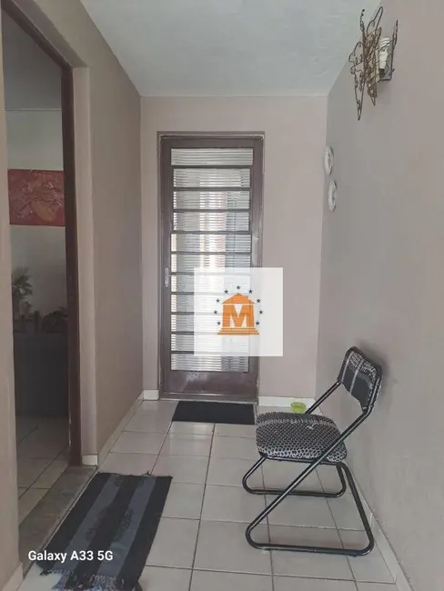 Foto 4 de Sobrado com 4 quartos à venda, 150m2 em Jardim Santa Maria, Jacarei - SP