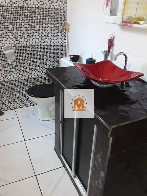 Foto 6 de Casa com 3 quartos à venda, 197m2 em Jardim São José, Jacarei - SP