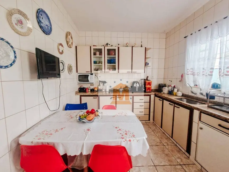 Foto 9 de Casa com 3 quartos à venda, 187m2 em Jardim Santa Maria, Jacarei - SP