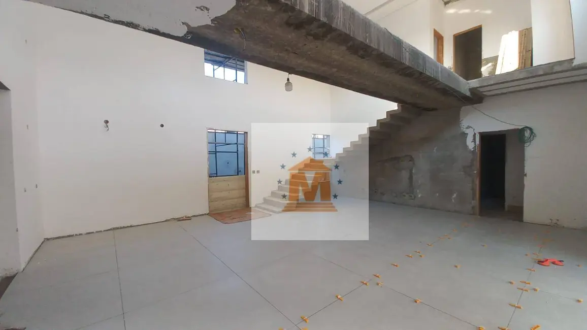 Foto 2 de Sobrado com 5 quartos à venda, 500m2 em Jacarei - SP