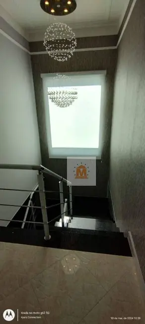 Foto 5 de Sobrado com 4 quartos à venda, 360m2 em Jardim Califórnia, Jacarei - SP