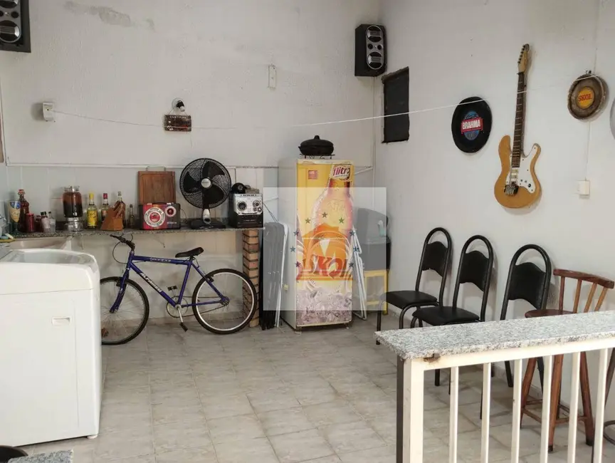 Foto 1 de Casa com 2 quartos à venda, 148m2 em Jardim das Indústrias, Jacarei - SP