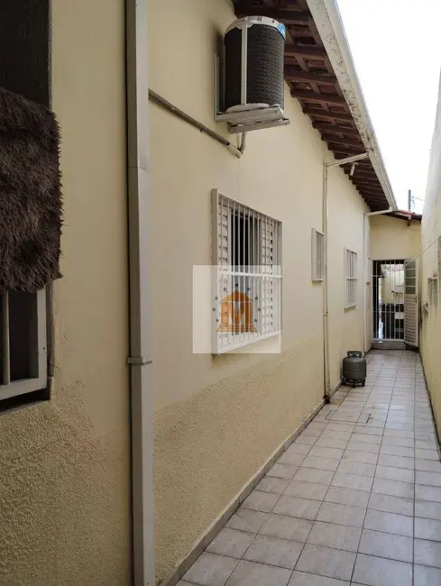 Foto 3 de Casa com 2 quartos à venda, 148m2 em Jardim das Indústrias, Jacarei - SP