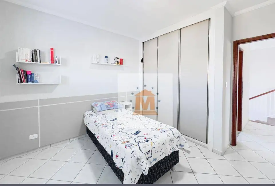 Foto 8 de Sobrado com 4 quartos à venda, 360m2 em Parque Santo Antônio, Jacarei - SP