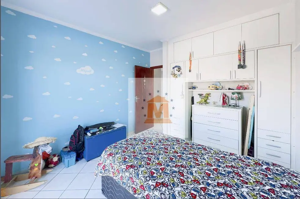 Foto 6 de Sobrado com 4 quartos à venda, 360m2 em Parque Santo Antônio, Jacarei - SP