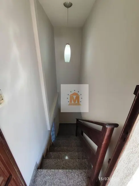 Sobrado com 3 quartos à venda, 260m2 em Sao Jose Dos Campos - SP - imagem 2 Foto 2 de Sobrado com 3 quartos à venda, 260m2 em Sao Jose Dos Campos - SP