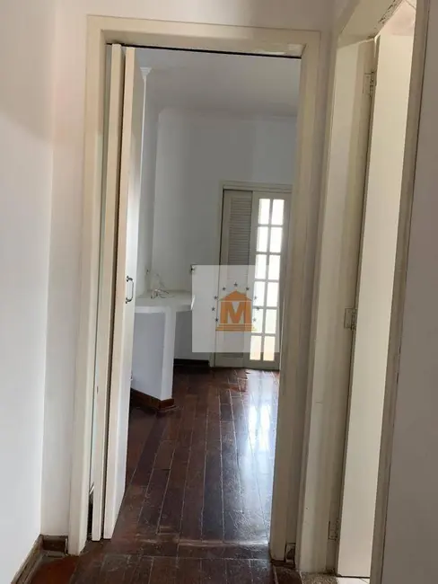 Foto 8 de Sobrado com 3 quartos à venda, 350m2 em Jacarei - SP