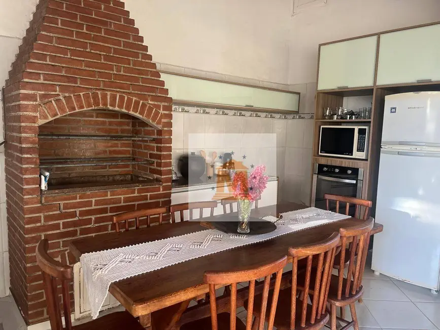 Foto 3 de Casa com 3 quartos à venda, 341m2 em Jardim Flórida, Jacarei - SP