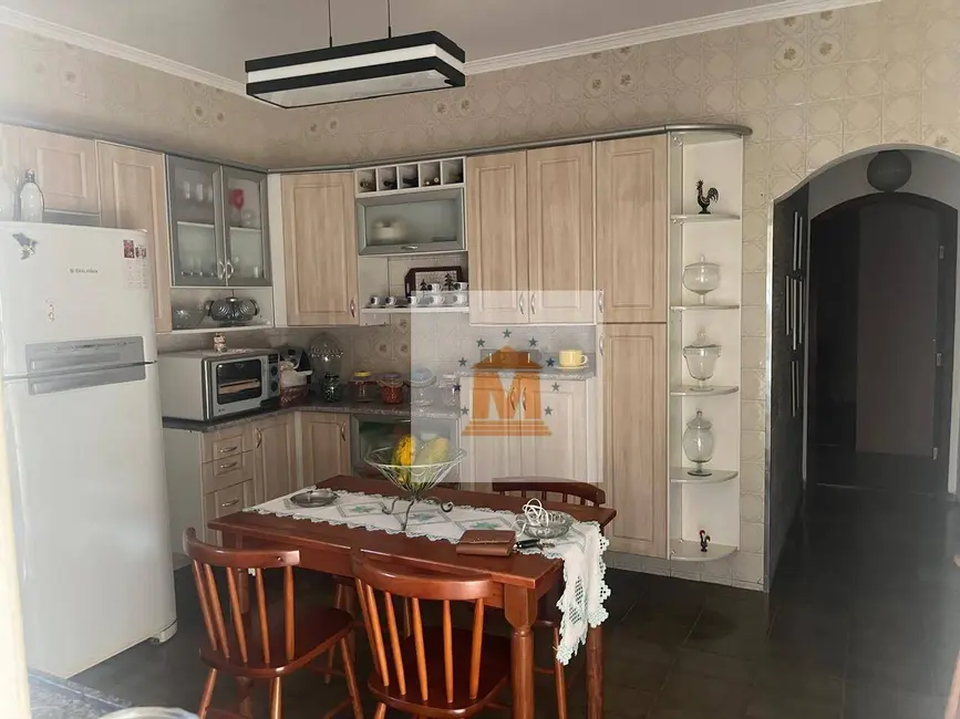 Foto 9 de Casa com 3 quartos à venda, 341m2 em Jardim Flórida, Jacarei - SP