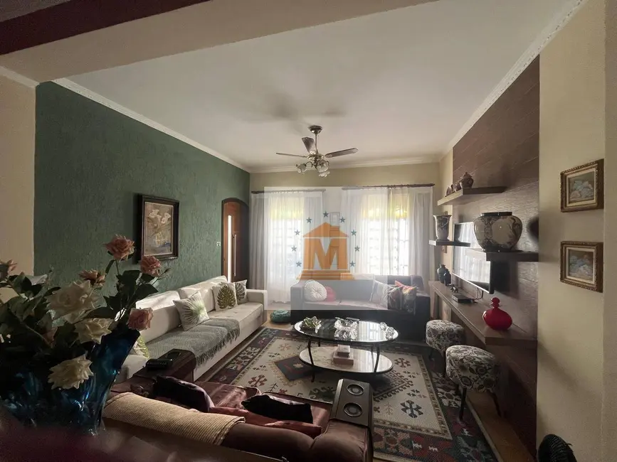 Foto 1 de Casa com 3 quartos à venda, 341m2 em Jardim Flórida, Jacarei - SP