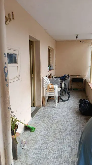 Foto 3 de Casa com 2 quartos à venda, 198m2 em Jardim Jacinto, Jacarei - SP