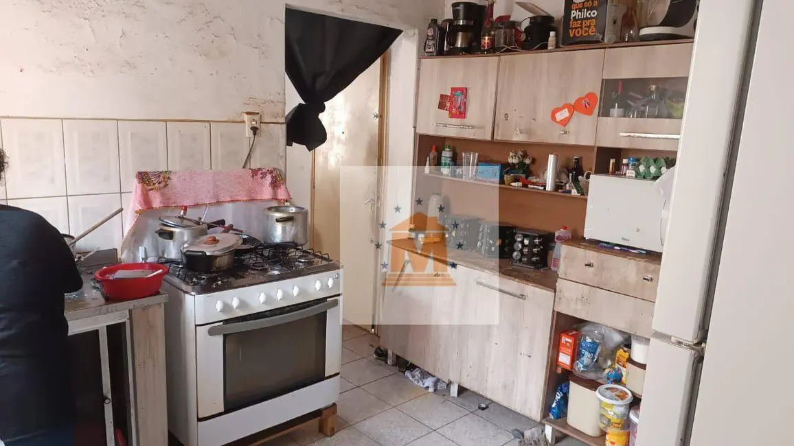 Foto 6 de Casa com 2 quartos à venda, 198m2 em Jardim Jacinto, Jacarei - SP