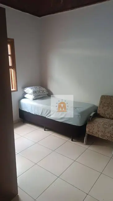 Foto 6 de Casa com 2 quartos à venda, 216m2 em Jardim Jacinto, Jacarei - SP