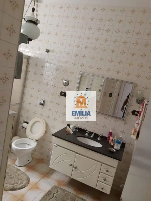 Foto 9 de Casa com 4 quartos à venda, 300m2 em Centro, Jacarei - SP