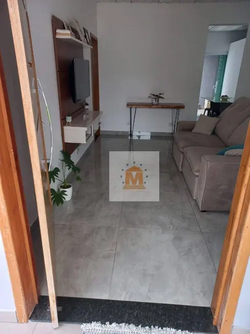 Foto 3 de Sobrado com 2 quartos à venda, 222m2 em Jacarei - SP