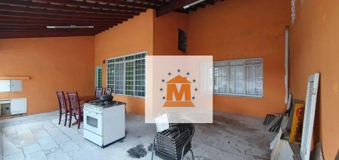 Foto 3 de Casa com 2 quartos à venda, 270m2 em Centro, Jacarei - SP