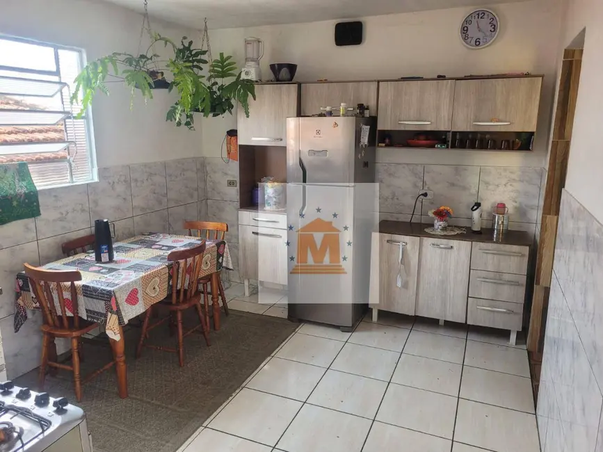 Foto 1 de Casa com 2 quartos à venda, 66m2 em Vila Zezé, Jacarei - SP
