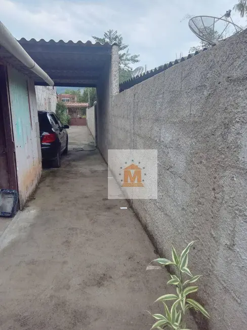 Foto 2 de Casa com 2 quartos à venda, 135m2 em Ubatuba - SP