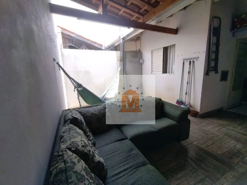 Foto 2 de Casa de Condomínio com 2 quartos à venda, 99m2 em Parque Santo Antônio, Jacarei - SP