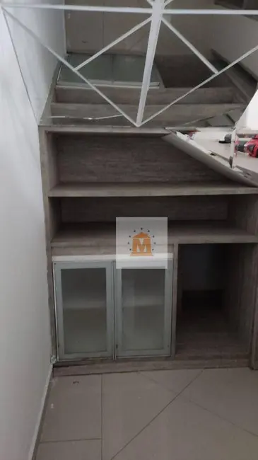 Foto 4 de Sobrado com 3 quartos à venda, 250m2 em Jacarei - SP