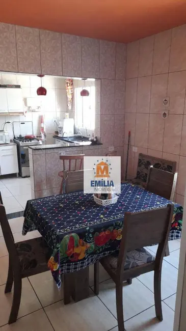 Foto 1 de Sobrado com 3 quartos à venda, 197m2 em Cidade Nova Jacareí, Jacarei - SP
