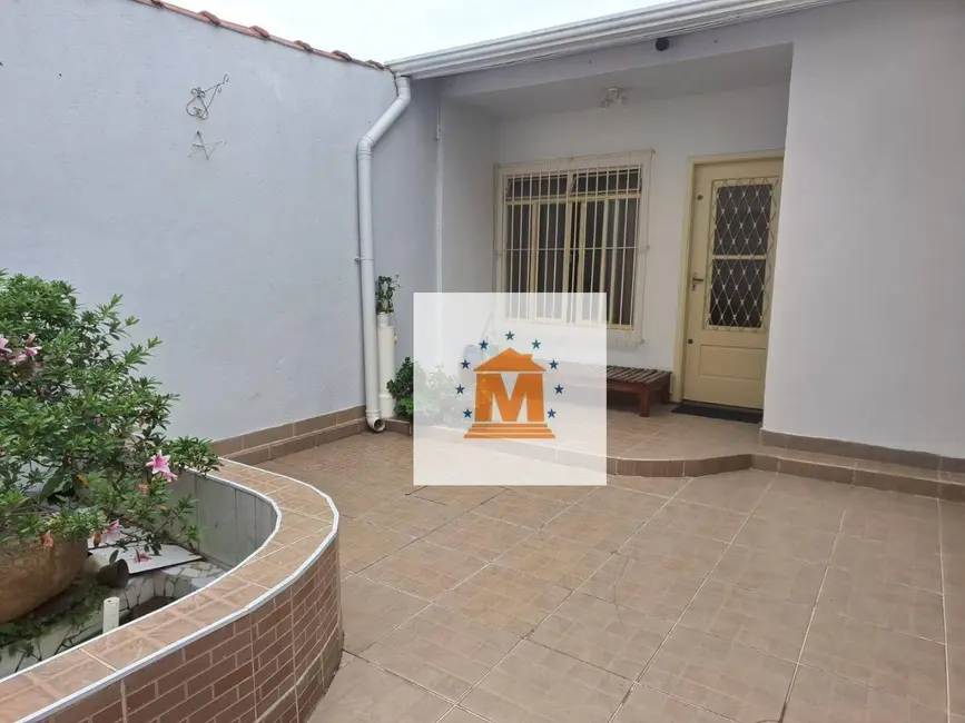 Foto 4 de Casa com 2 quartos à venda, 142m2 em Jardim Califórnia, Jacarei - SP