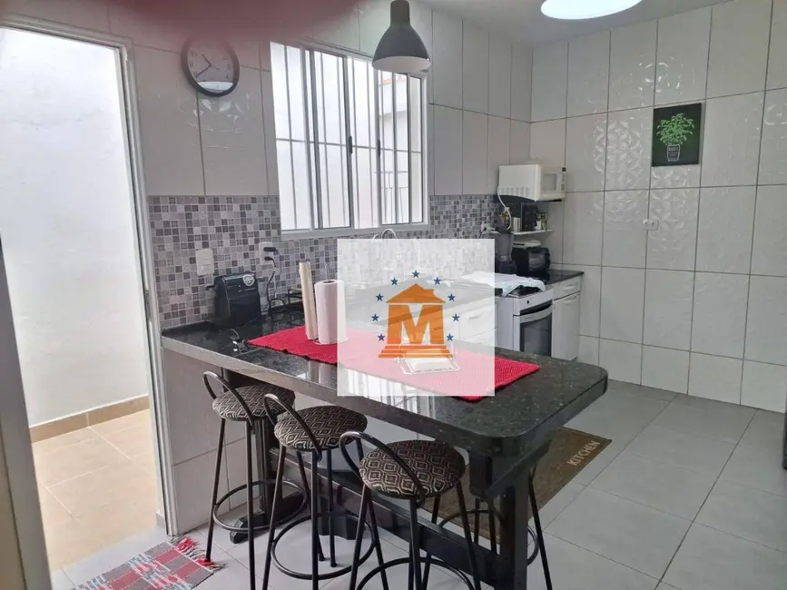 Foto 9 de Casa com 2 quartos à venda, 142m2 em Jardim Califórnia, Jacarei - SP