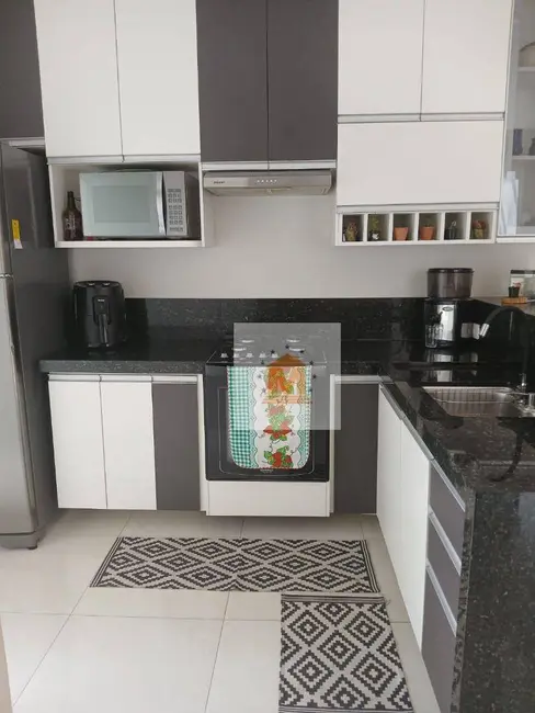 Foto 1 de Casa com 3 quartos à venda, 175m2 em Residencial Parque dos Sinos, Jacarei - SP