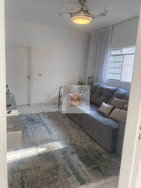 Foto 2 de Casa com 2 quartos à venda, 175m2 em Jardim Califórnia, Jacarei - SP