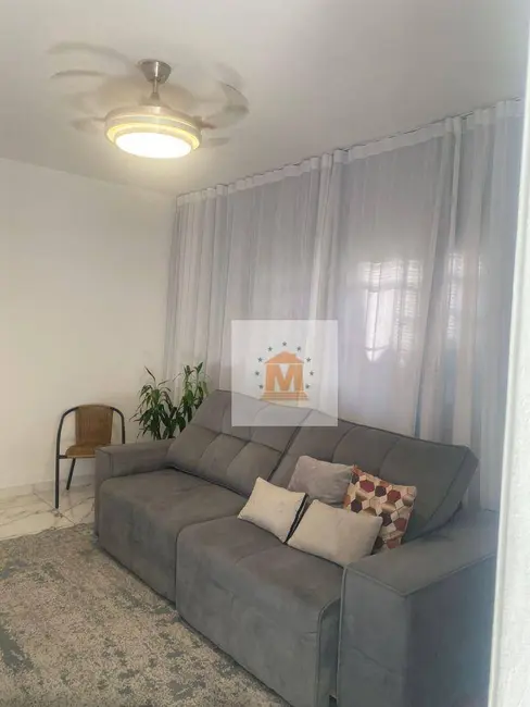 Foto 1 de Casa com 2 quartos à venda, 175m2 em Jardim Califórnia, Jacarei - SP