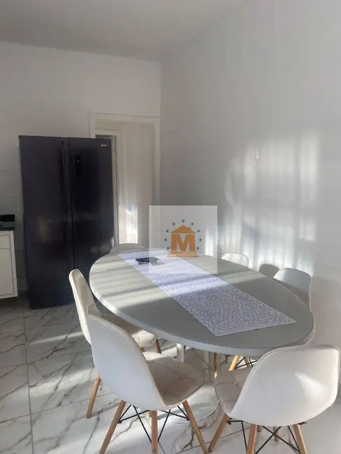 Foto 5 de Casa com 2 quartos à venda, 175m2 em Jardim Califórnia, Jacarei - SP