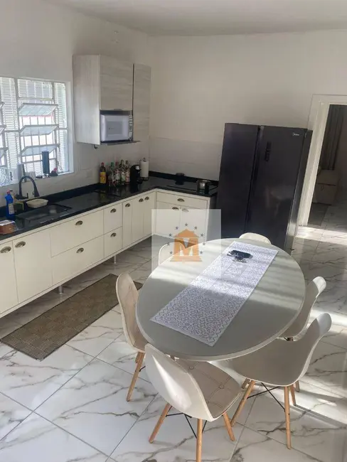 Foto 4 de Casa com 2 quartos à venda, 175m2 em Jardim Califórnia, Jacarei - SP