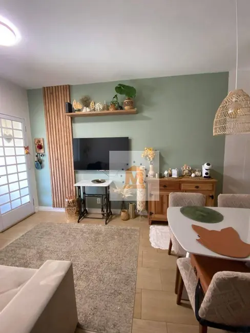 Foto 2 de Casa de Condomínio com 2 quartos à venda, 120m2 em Jardim Marcondes, Jacarei - SP