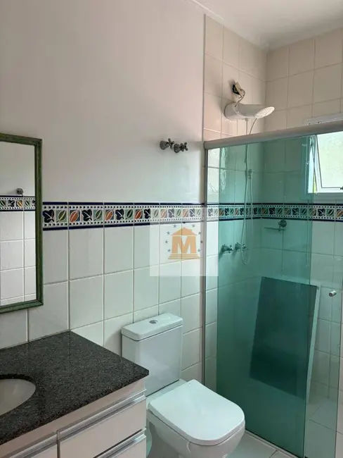 Sobrado com 3 quartos à venda, 180m2 em Cidade Jardim, Jacarei - SP - imagem 6 Foto 6 de Sobrado com 3 quartos à venda, 180m2 em Cidade Jardim, Jacarei - SP