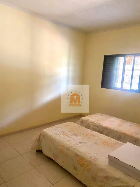 Chácara com 5 quartos à venda, 2158m2 em Veraneio Irajá, Jacarei - SP - imagem 6 Foto 6 de Chácara com 5 quartos à venda, 2158m2 em Veraneio Irajá, Jacarei - SP