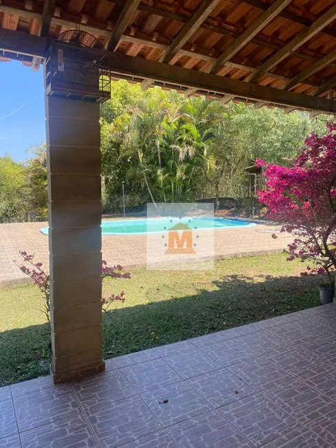 Chácara com 5 quartos à venda, 2158m2 em Veraneio Irajá, Jacarei - SP - imagem 9 Foto 9 de Chácara com 5 quartos à venda, 2158m2 em Veraneio Irajá, Jacarei - SP