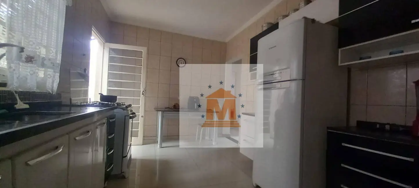 Foto 8 de Casa com 2 quartos à venda, 164m2 em Cidade Salvador, Jacarei - SP