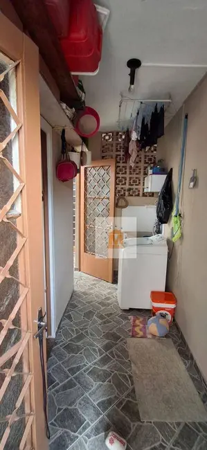 Casa com 3 quartos à venda, 250m2 em Jardim Emília, Jacarei - SP - imagem 6 Foto 6 de Casa com 3 quartos à venda, 250m2 em Jardim Emília, Jacarei - SP