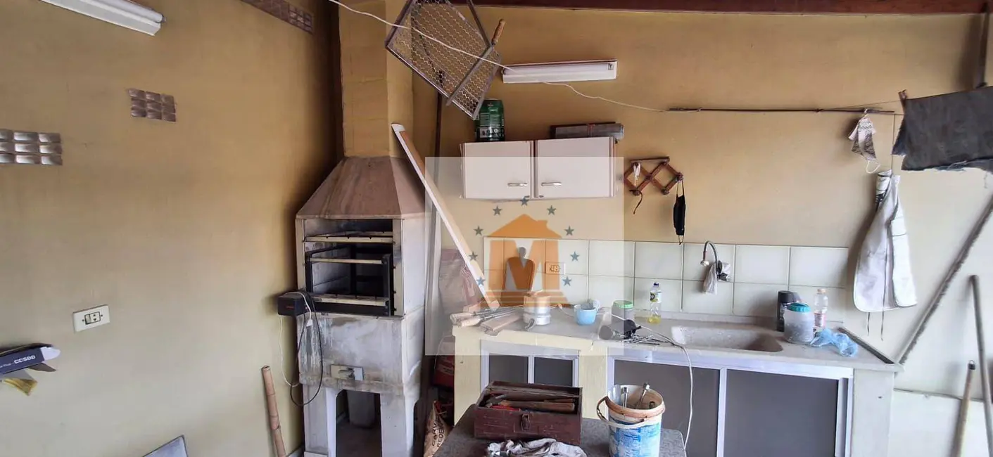 Casa com 3 quartos à venda, 250m2 em Jardim Emília, Jacarei - SP - imagem 7 Foto 7 de Casa com 3 quartos à venda, 250m2 em Jardim Emília, Jacarei - SP