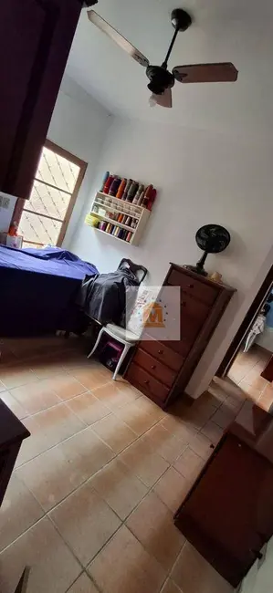 Casa com 3 quartos à venda, 250m2 em Jardim Emília, Jacarei - SP - imagem 8 Foto 8 de Casa com 3 quartos à venda, 250m2 em Jardim Emília, Jacarei - SP