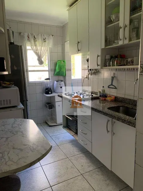 Foto 4 de Apartamento com 2 quartos à venda, 60m2 em Parque Santo Antônio, Jacarei - SP