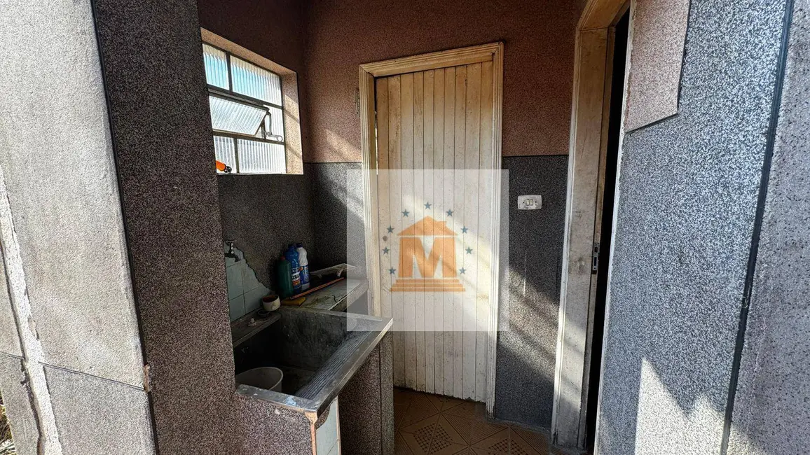 Foto 4 de Casa com 2 quartos à venda, 260m2 em Cidade Nova Jacareí, Jacarei - SP