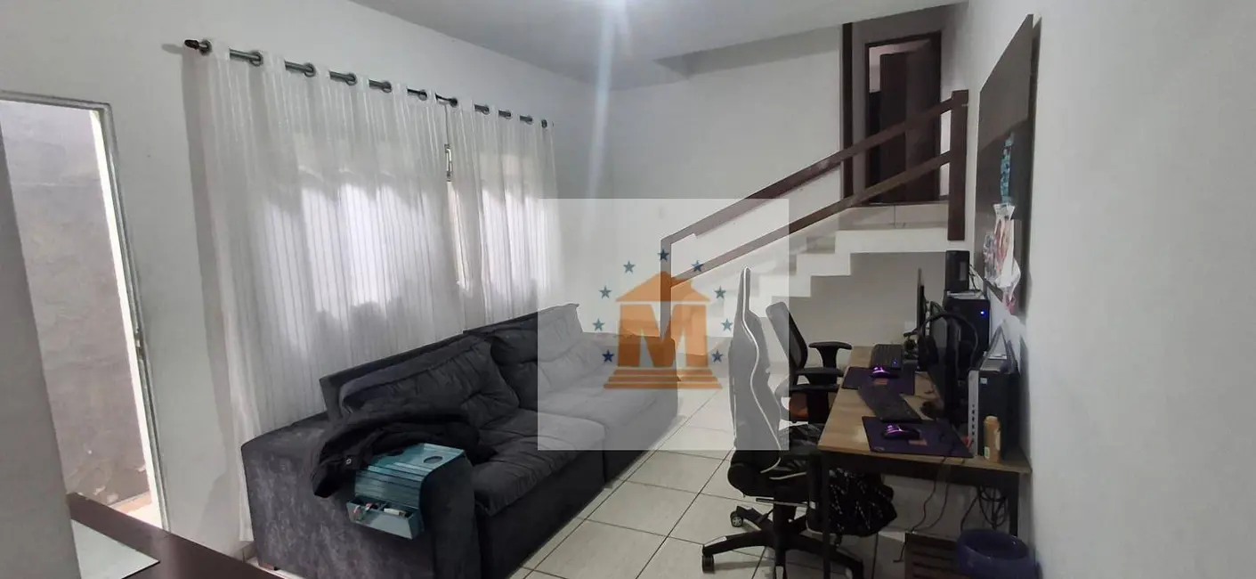 Foto 1 de Sobrado com 3 quartos à venda em Parque Santo Antônio, Jacarei - SP