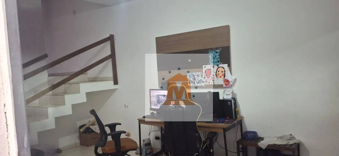 Foto 8 de Sobrado com 3 quartos à venda em Parque Santo Antônio, Jacarei - SP